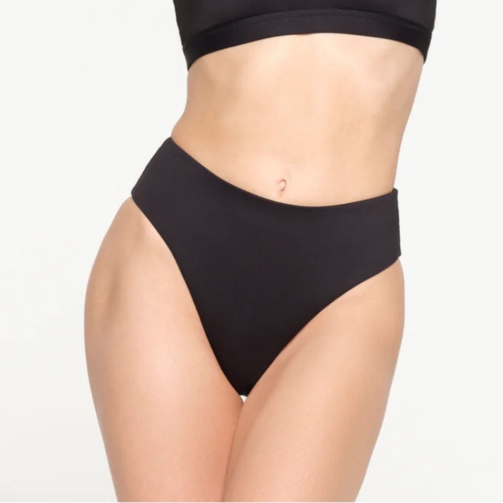 SKIMS NWT recycled swim mid waist bottom ONYX black - large